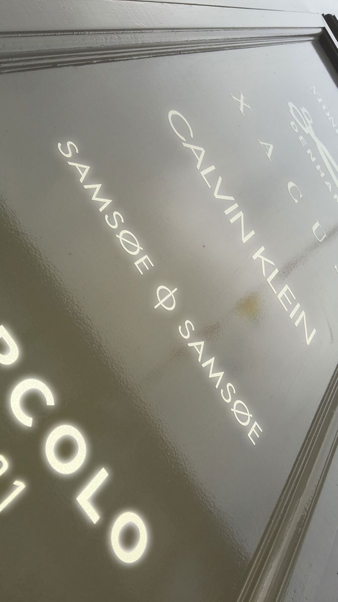 170804_ttime_gevelbelettering_glow-in-the-dark