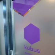 180113-1-Kubus-belettering