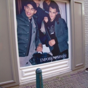 181016_ttime_belettering_zijraam_emporio_armani