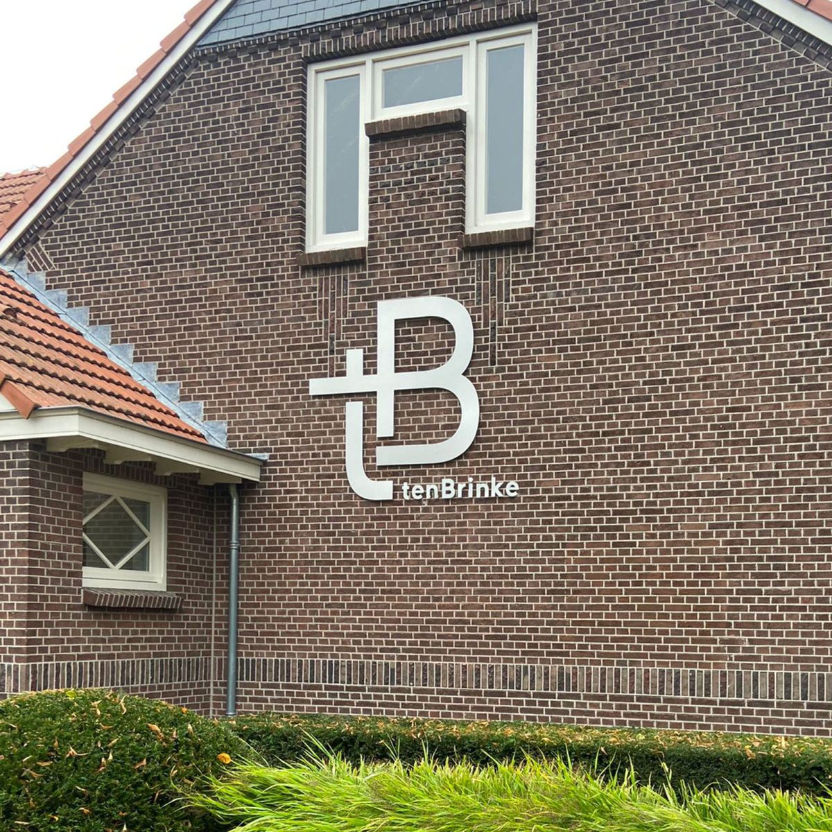 210901_tb_pandbelettering_voorgevel