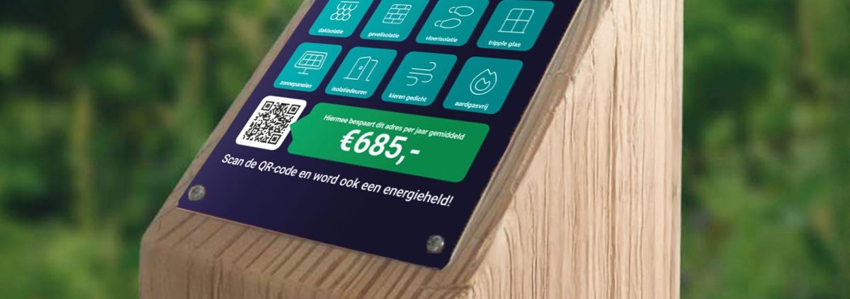 voortuinbord op houten paal