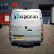 250301-Hageman-Houtwerk-Renovatie-autobelettering-achterzijde-payoff